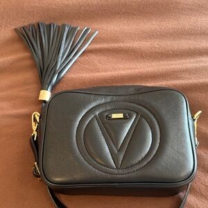 Elegant Black Leather Crossbody Bag